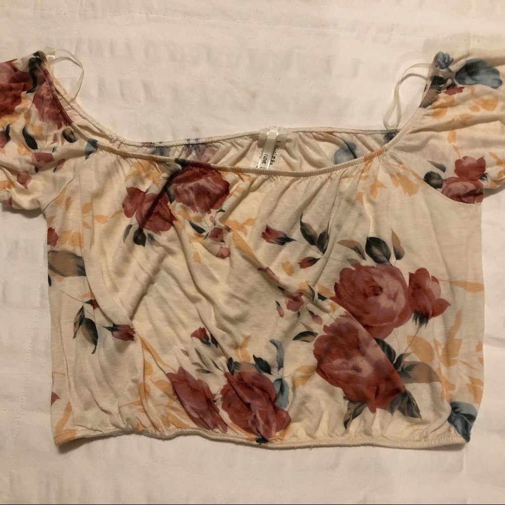 Cropped Floral Top - Picture 2 of 3